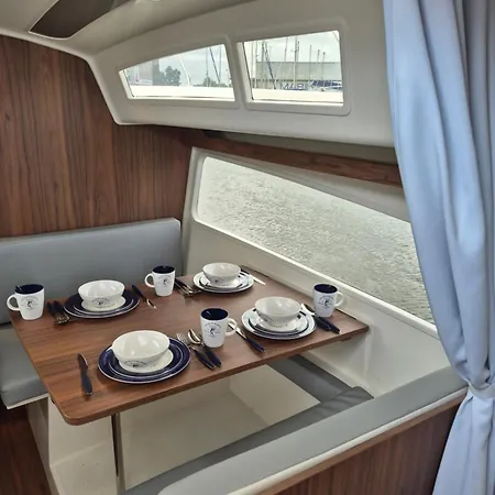 Bådhotel Lodz Motorowa Balt 818 Tytan Lucky Star Star Stettin